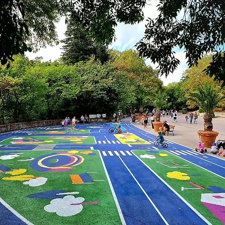 Διαμέρισμα Attic - атик студио Βάρνα