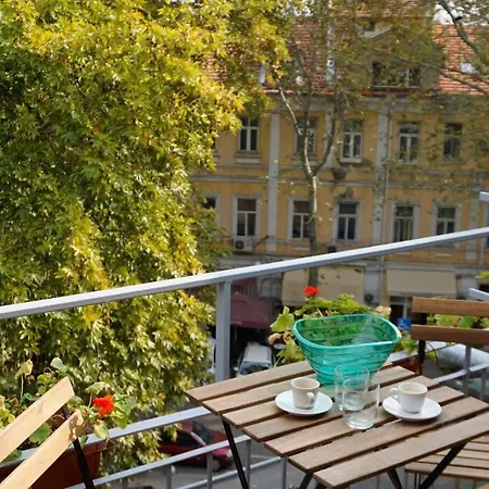 Attic - атик студио * Βάρνα