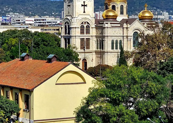 Attic - атик студио Apartamento